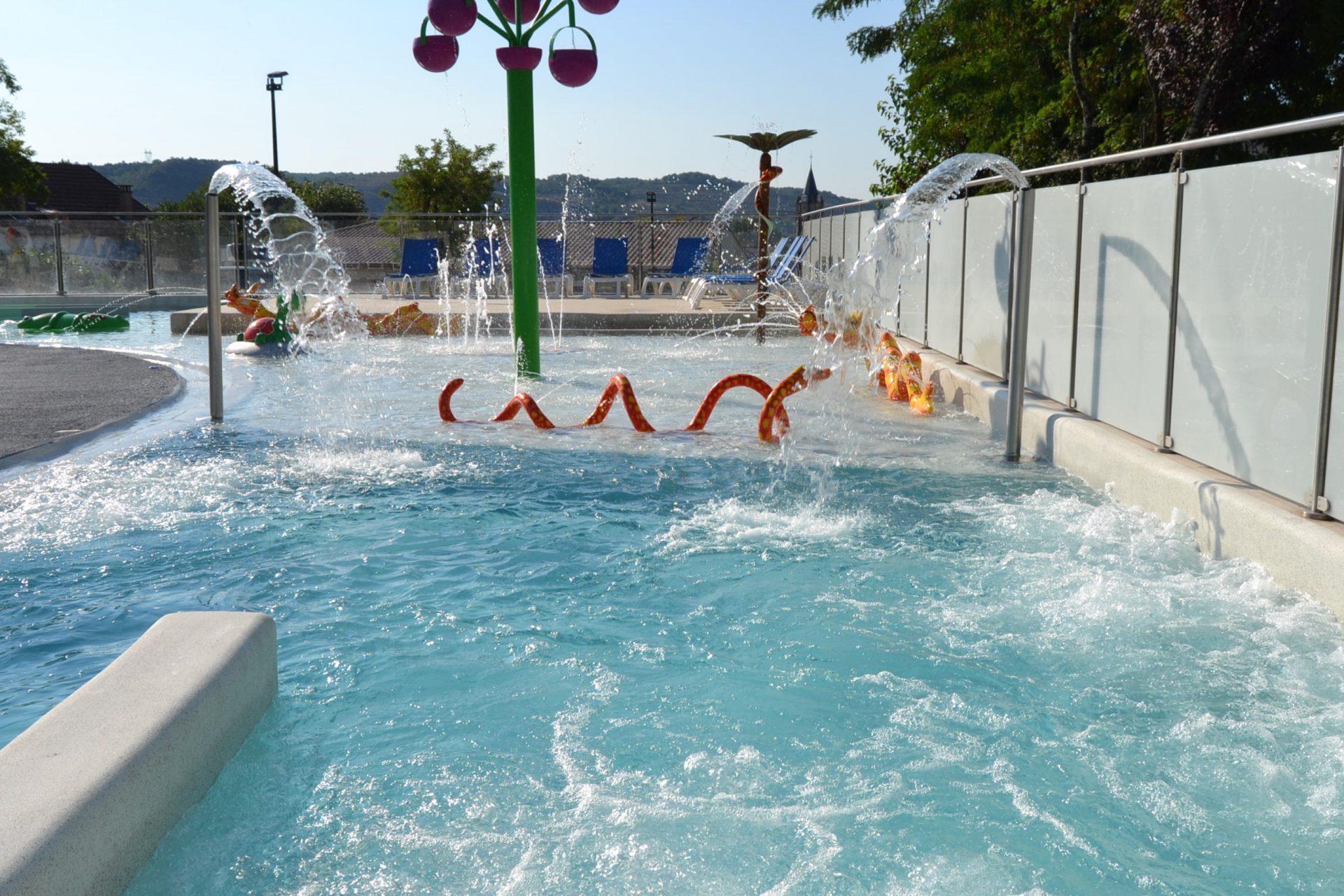 Camping Parc Aquatique Ardèche , 3 étoiles à Rosières, Vallon Pont d'Arc
