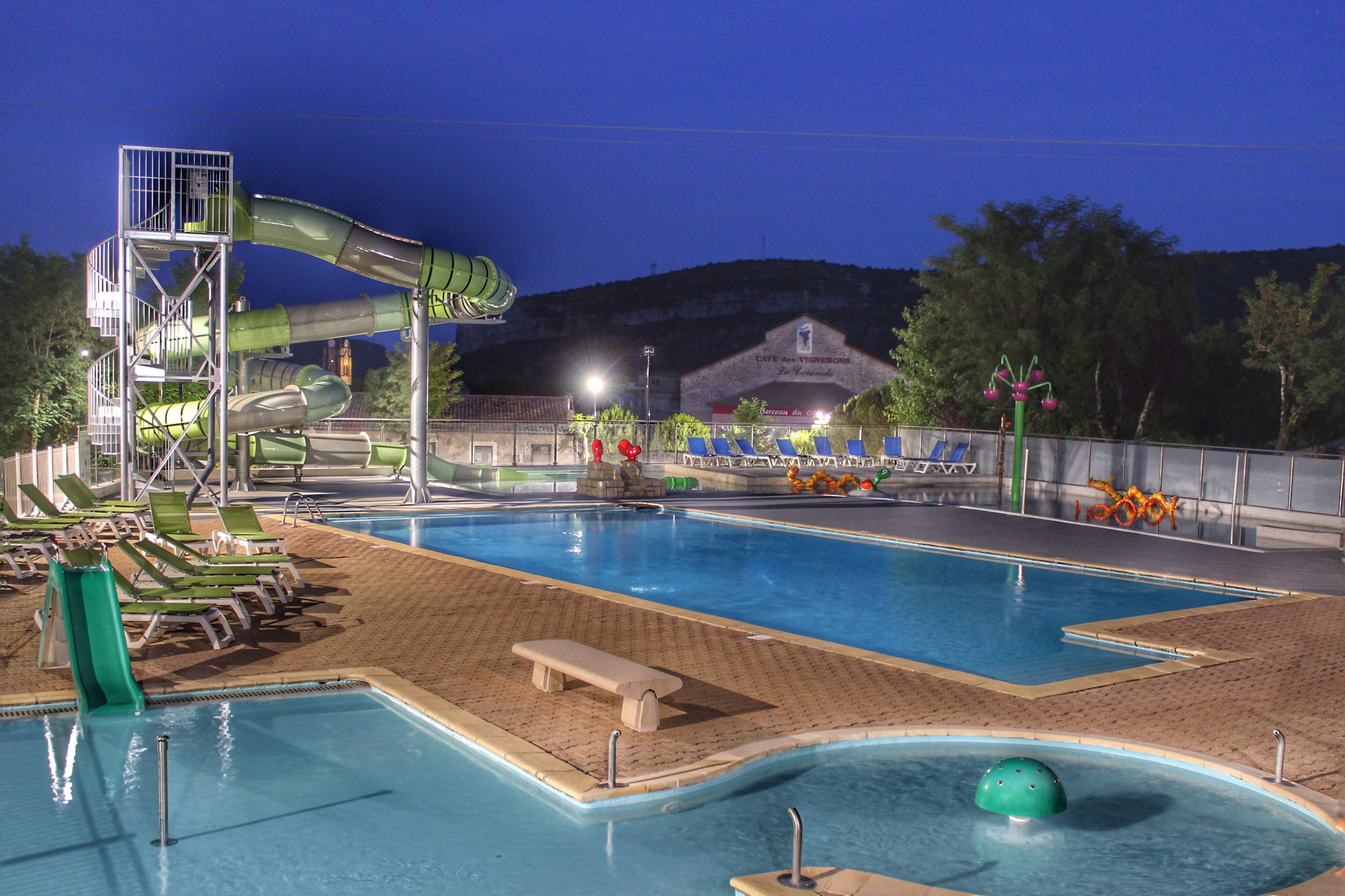 Camping Parc Aquatique Ardèche , 3 étoiles à Rosières, Vallon Pont d'Arc